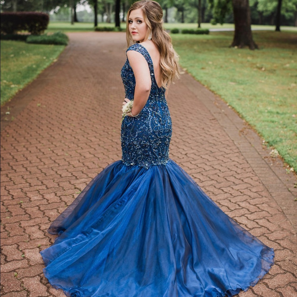 Sherri Hill prom dress